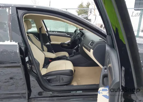 2014 Volkswagen Jetta 1.8T Sel from USA, damaged, VIN 3VWL17AJ1EM437503